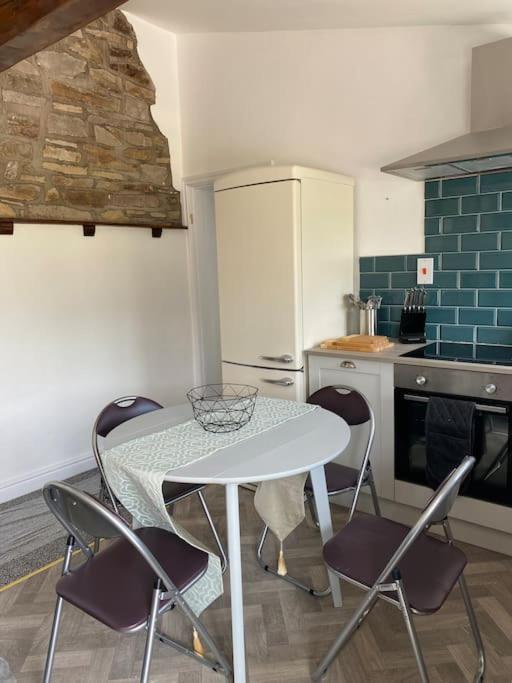 South Cottage - Garden, Views, Parking, Dogs, Cheshire, Walks, Family Adlington Eksteriør billede