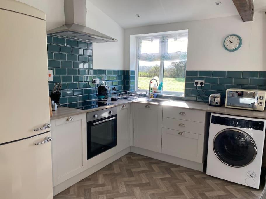 South Cottage - Garden, Views, Parking, Dogs, Cheshire, Walks, Family Adlington Eksteriør billede